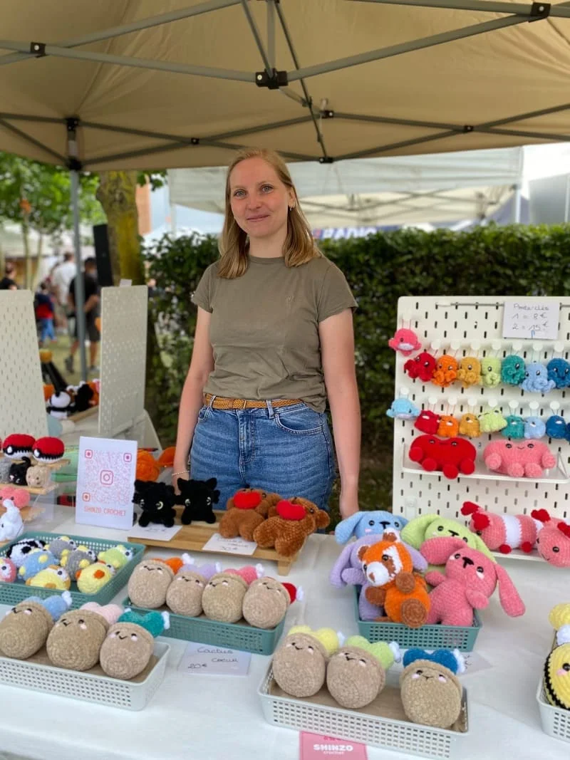 Stand Shinzo Crochet au marché nocturne à Armentières le dimanche 27 juillet 2025