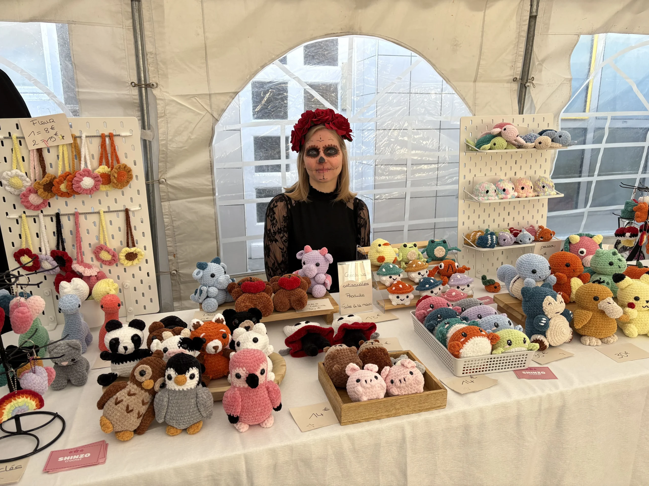 Stand de Shinzo Crochet au marché d'automne d'Armentières le 26 octobre 2025