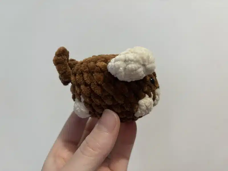 Chiot en crochet marron et beige