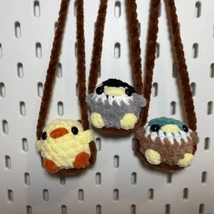 Balançoires pour rétroviseur poussin, pingouin et canard en crochet