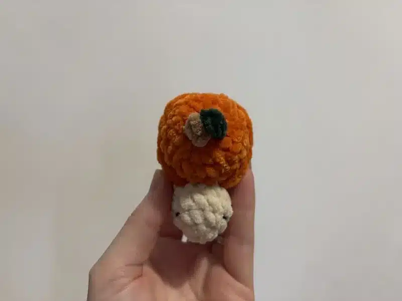 Mini tortue citrouille en crochet