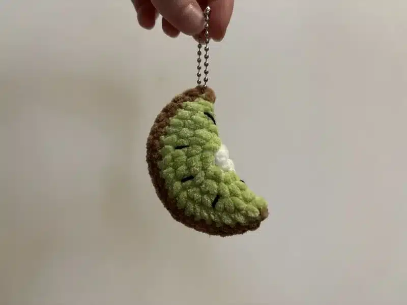 Porte-clés kiwi en crochet